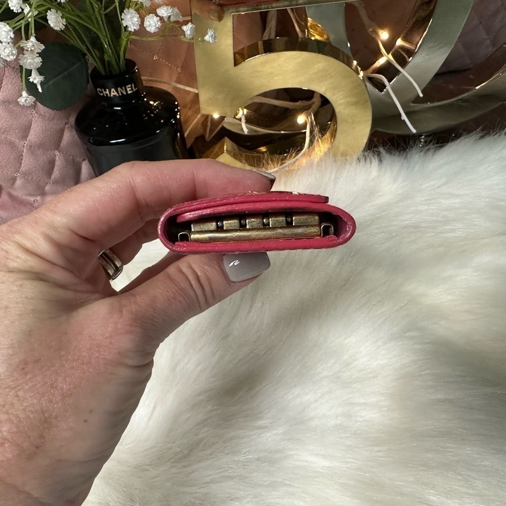 LOUIS VUITTON ROSE POP VERNIS LEATHER 4 RING MULTICLES KEY CASE - Picture 5 of 10